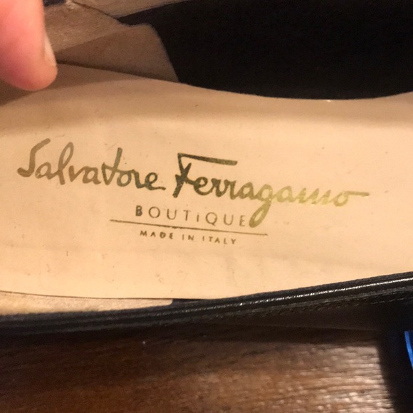 Salvatore Ferragamo Black flats Size 9.5 - Picture 11 of 14